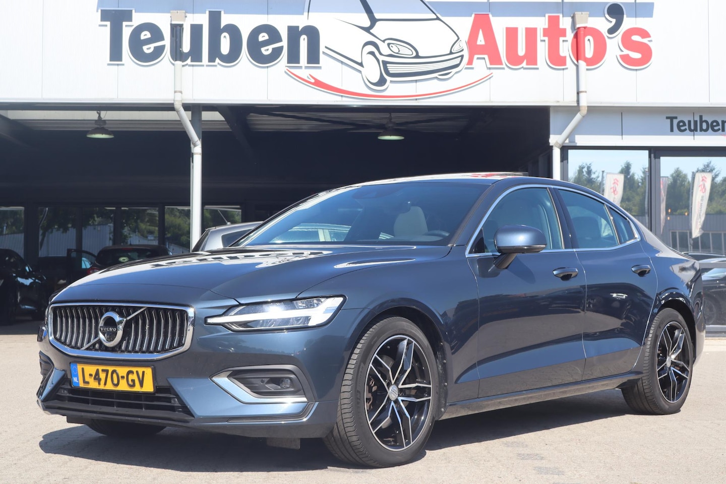 Volvo S60 - 2.0 B3 Inscription | Lounge Pack | Elektrisch panorama-dak | 360 Camera | Zie optielijst! - AutoWereld.nl