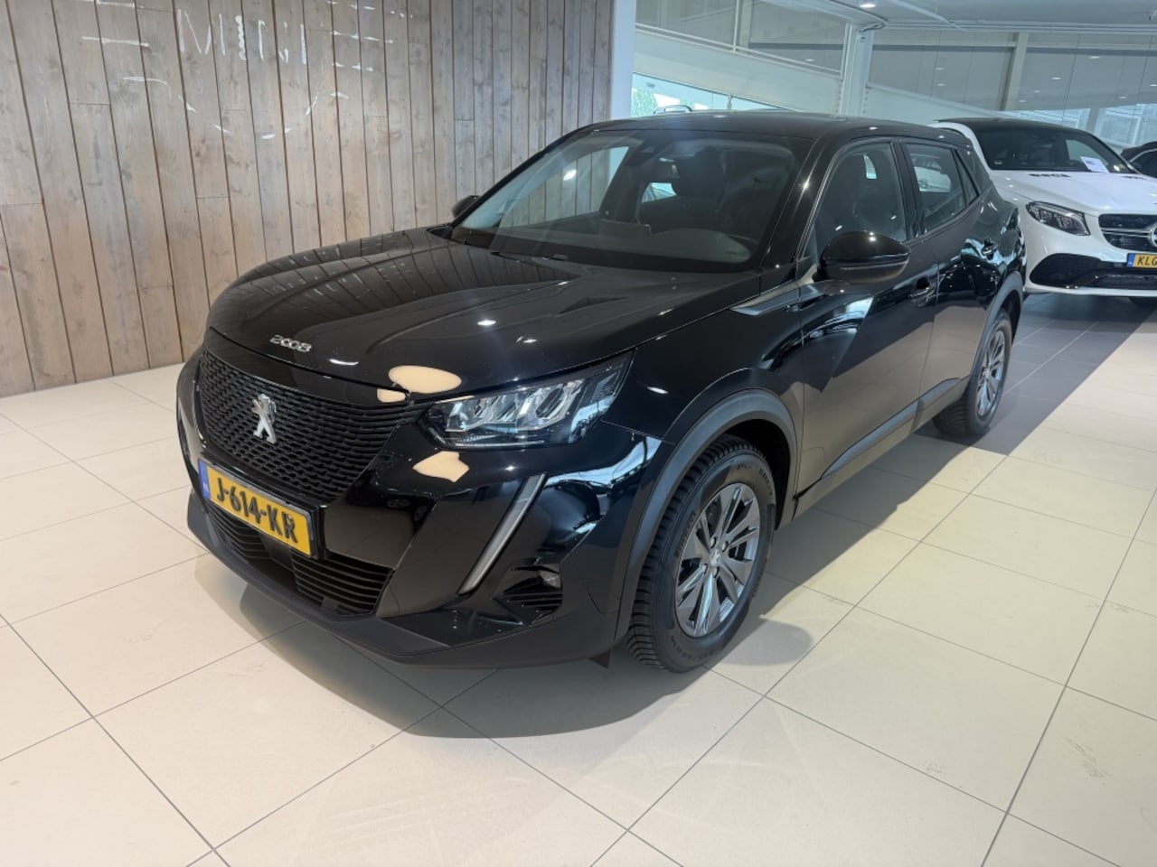Peugeot 2008 - 1.2 PT B.L. Active - AutoWereld.nl