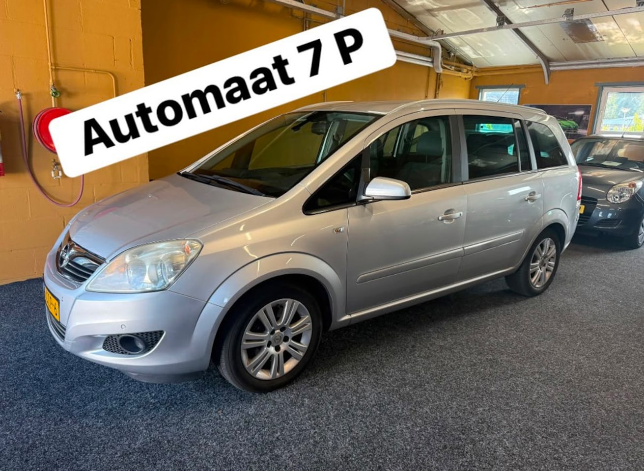 Opel Zafira - 2.2 Cosmo/ 7 PERSOONS/ AUTOMAAT/CAM/AIRCO - AutoWereld.nl