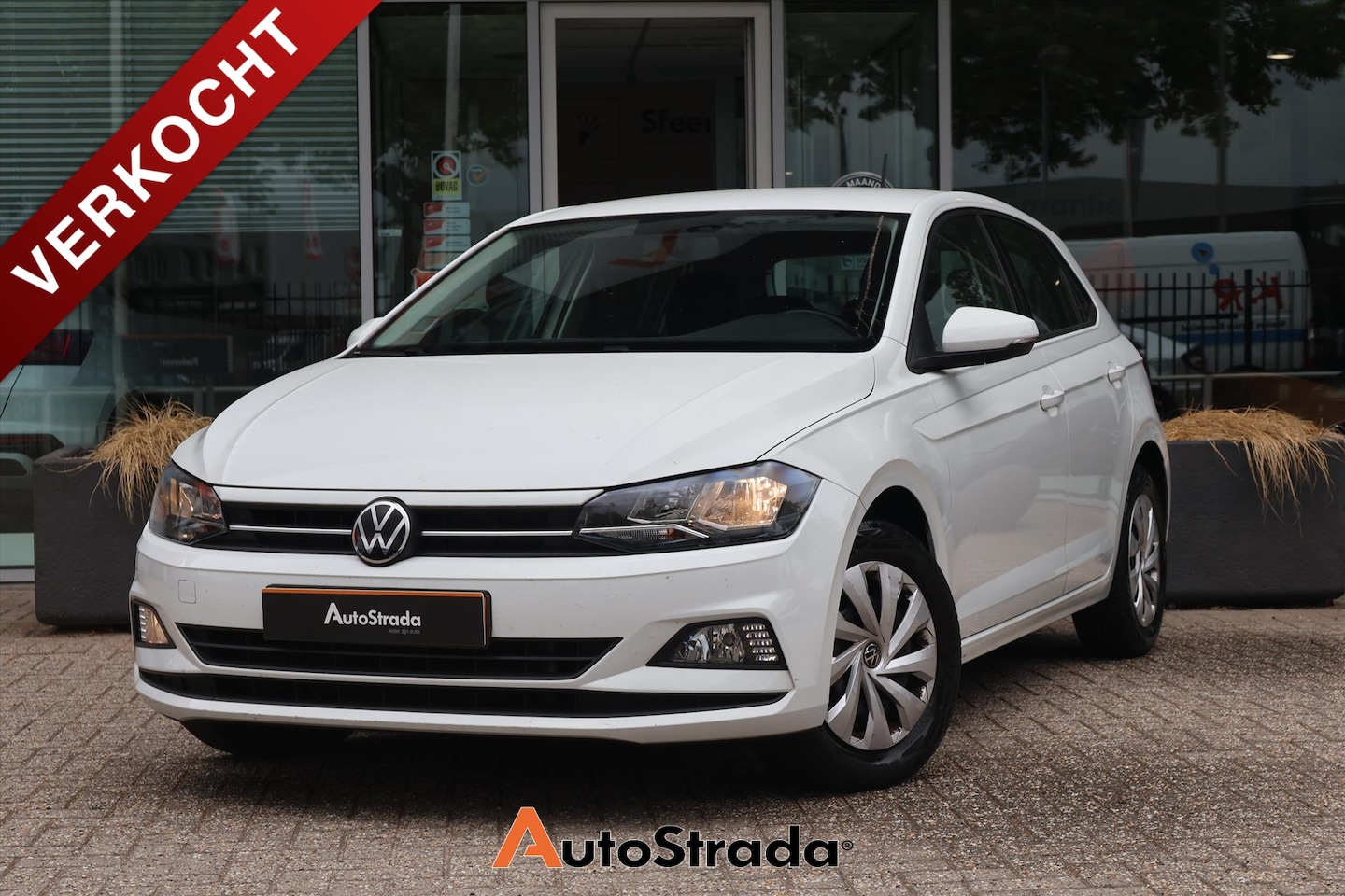 Volkswagen Polo - 1.0 Comfortline TSI | Adaptive Cruise | Airco | Navigatie | Carplay | - AutoWereld.nl