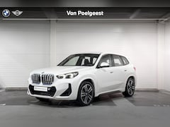 BMW iX1 - xDrive30 Launch Edition | M-Sport | Trekhaak | Stoelverwarming | Comfort Access