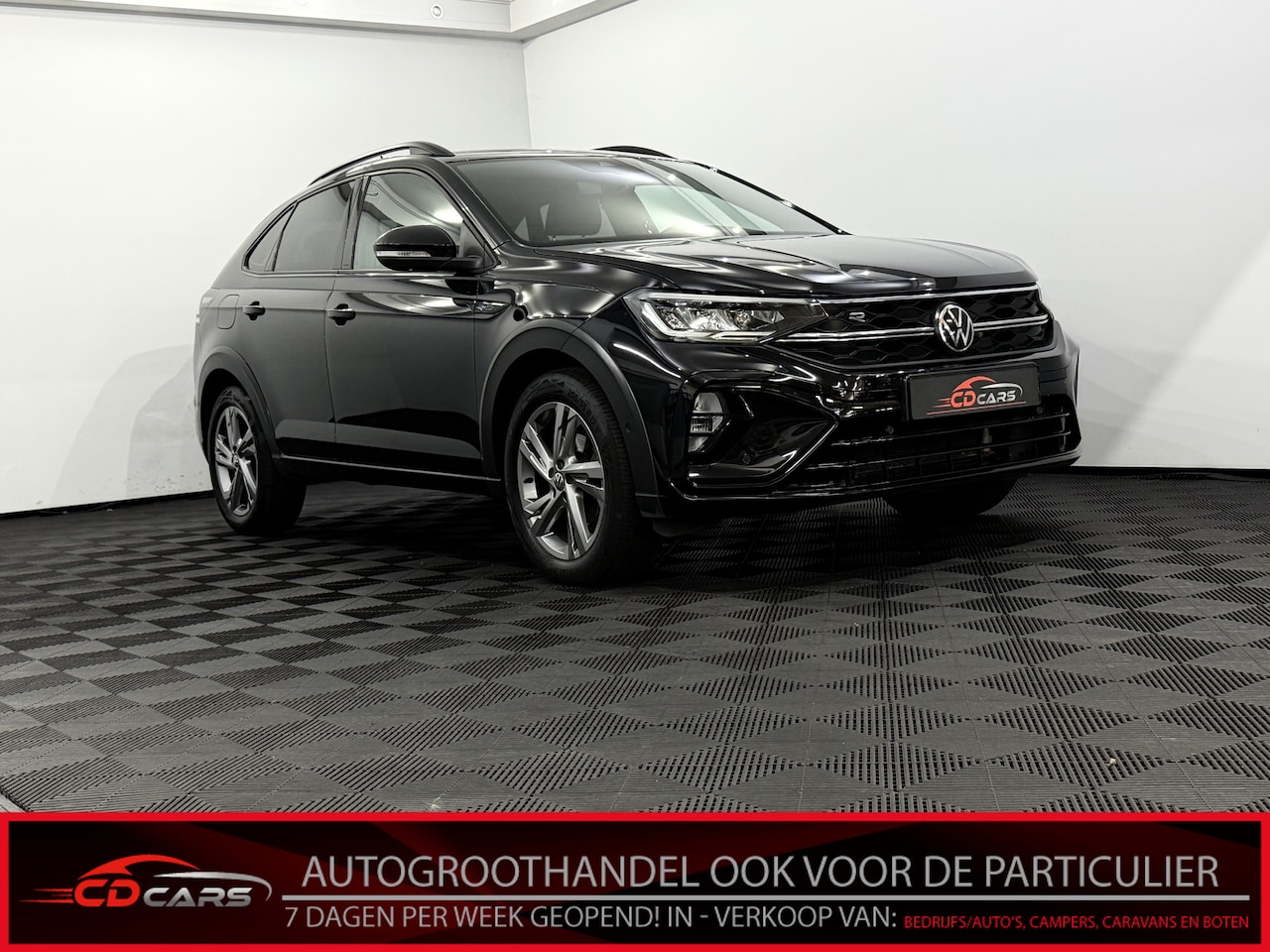 Volkswagen Taigo - 1.0 TSI R-Line Camera, Navi, Stoelverwarming, Virtual desk, Cruise control adaptief, Zelf - AutoWereld.nl