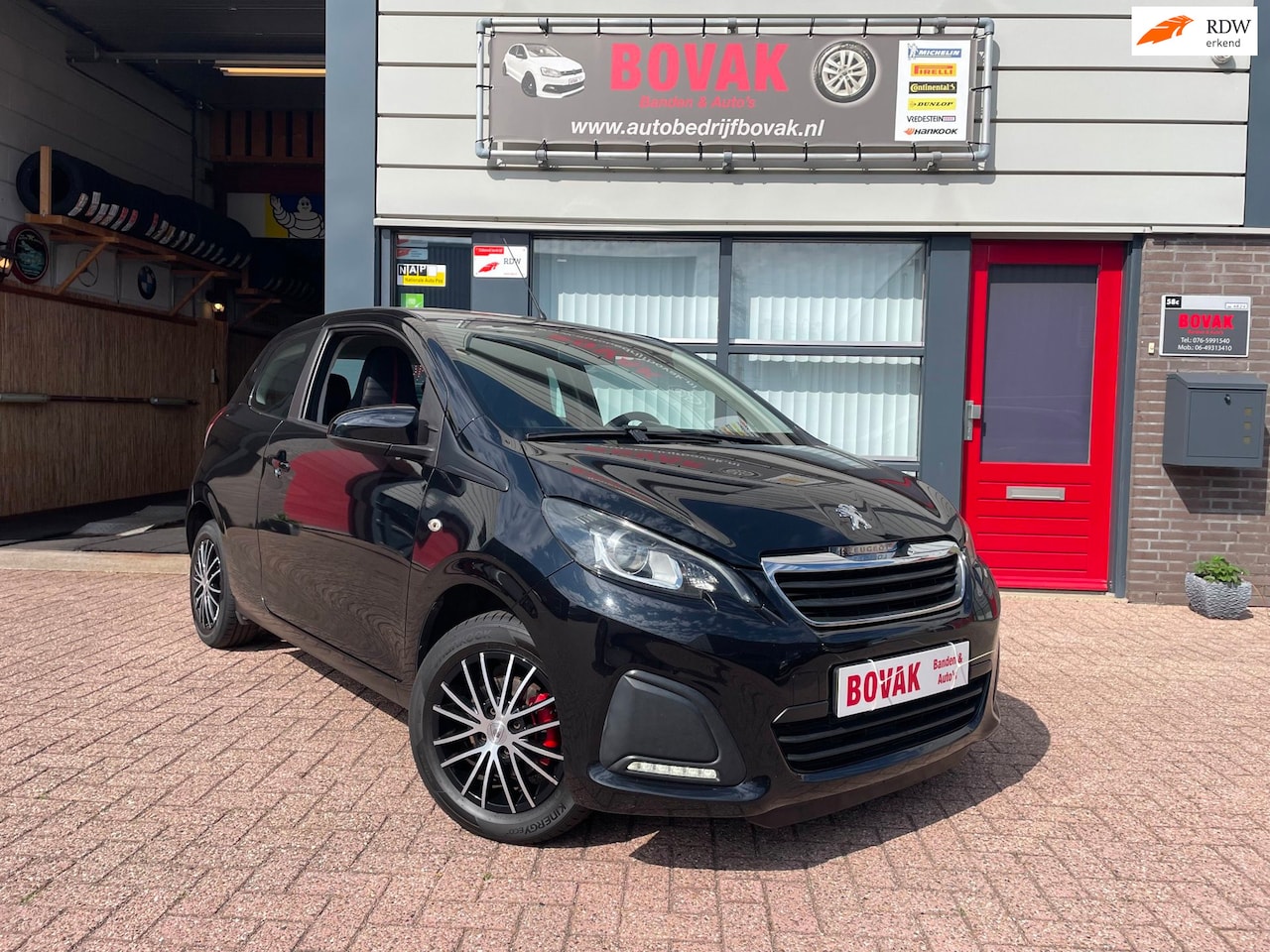 Peugeot 108 - 1.0i 12v VTi Active Black - AutoWereld.nl