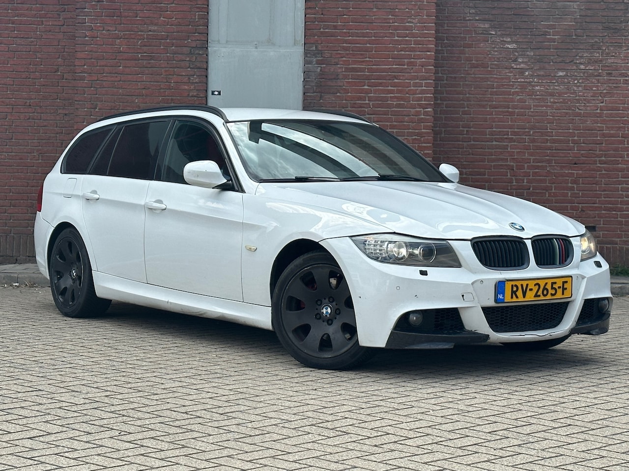 BMW 3-serie Touring - 330xd Business Line M Sport|4WD|M-PAKKET|6CIL|NAVI - AutoWereld.nl
