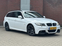 BMW 3-serie Touring - 330xd Business Line M Sport|4WD|M-PAKKET|6CIL|NAVI
