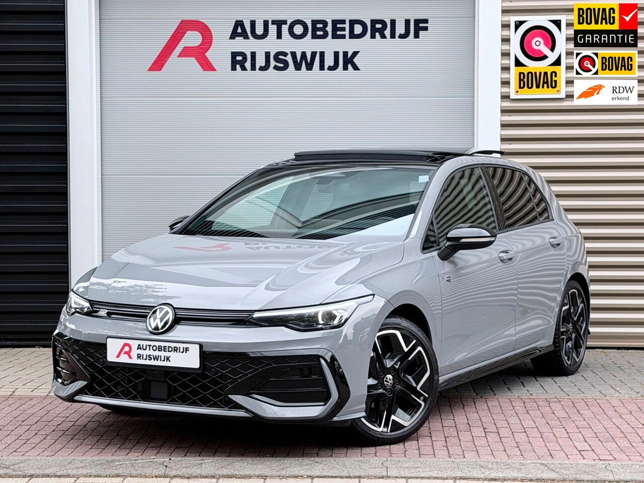 Volkswagen Golf - 1.5 eTSI R-Line Edition Pano/Camera/HuD - AutoWereld.nl