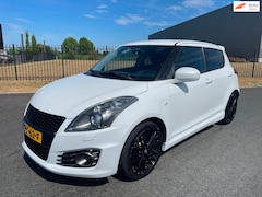 Suzuki Swift - 1.6 Sport 5drs|Bluetooth|Clima|Cruise|Keyless|Stoelverw|Xenon|