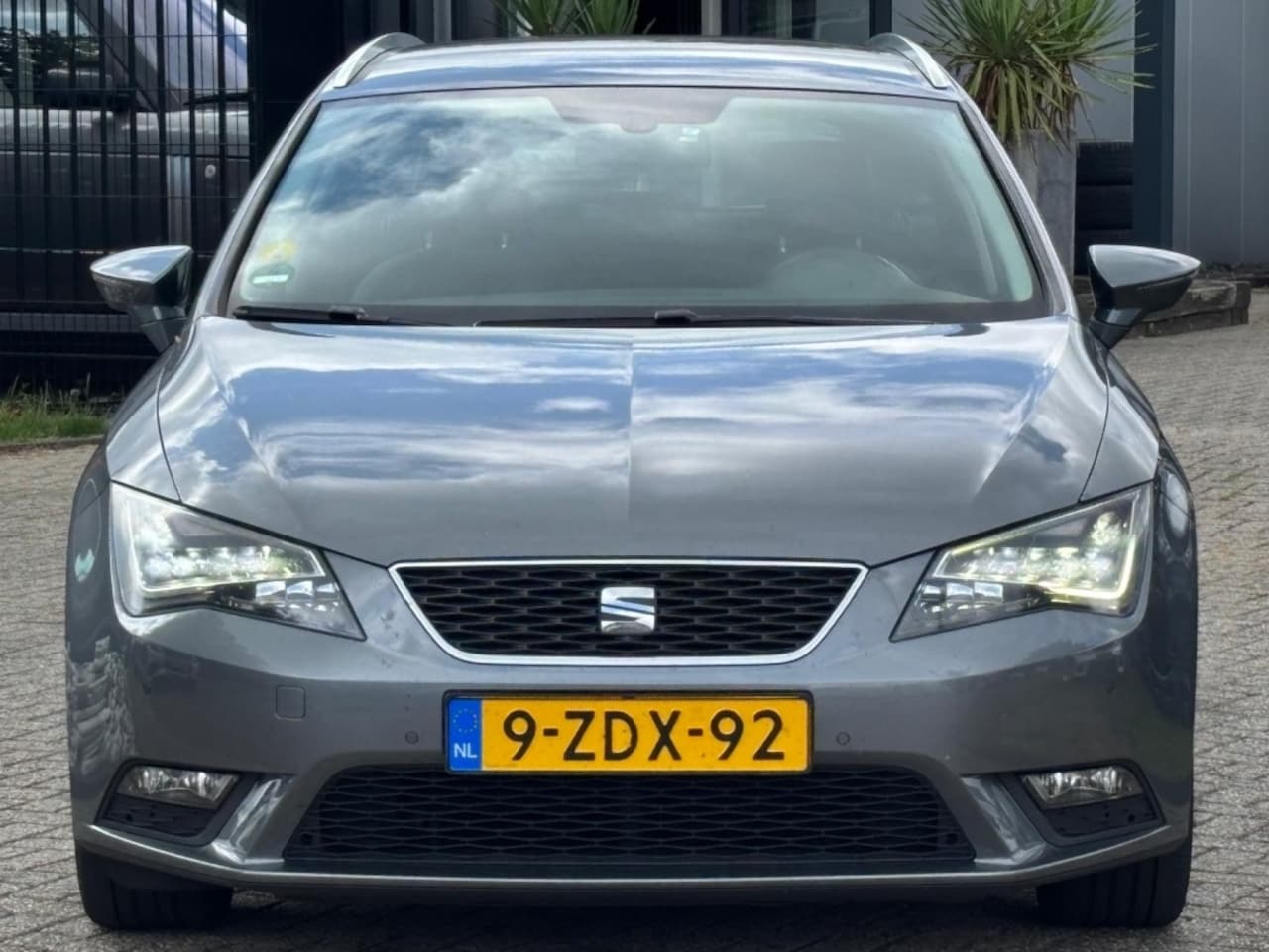 SEAT Leon ST - 1.6 TDI Sport Alcantara Xenon 2014 Trekhaak - AutoWereld.nl