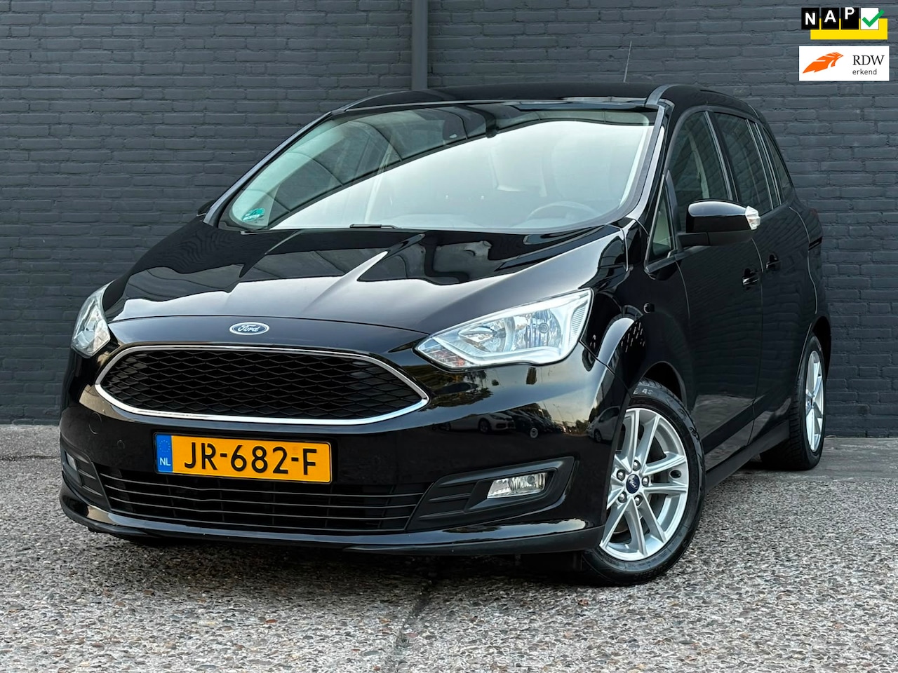 Ford Grand C-Max - 1.0 Trend 7p. TREKHAAK|PDC|NAVI|7 PERSOONS|CRUISE|NWE APK - AutoWereld.nl