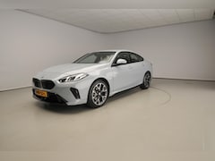 BMW 2-serie Gran Coupé - 220 | M-Sportpakket | LED | Navigatie | Sportstoelen | Shadow line | DAB | Alu 18 inch