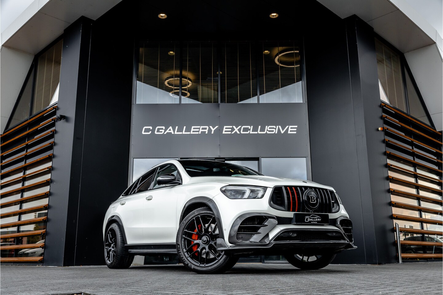 Mercedes-Benz GLE-Klasse Coupé - AMG GLE63 S 4MATIC+ - Brabus Pakket | Panorama | Burmester | Stoelkoeling | Luchtvering - AutoWereld.nl