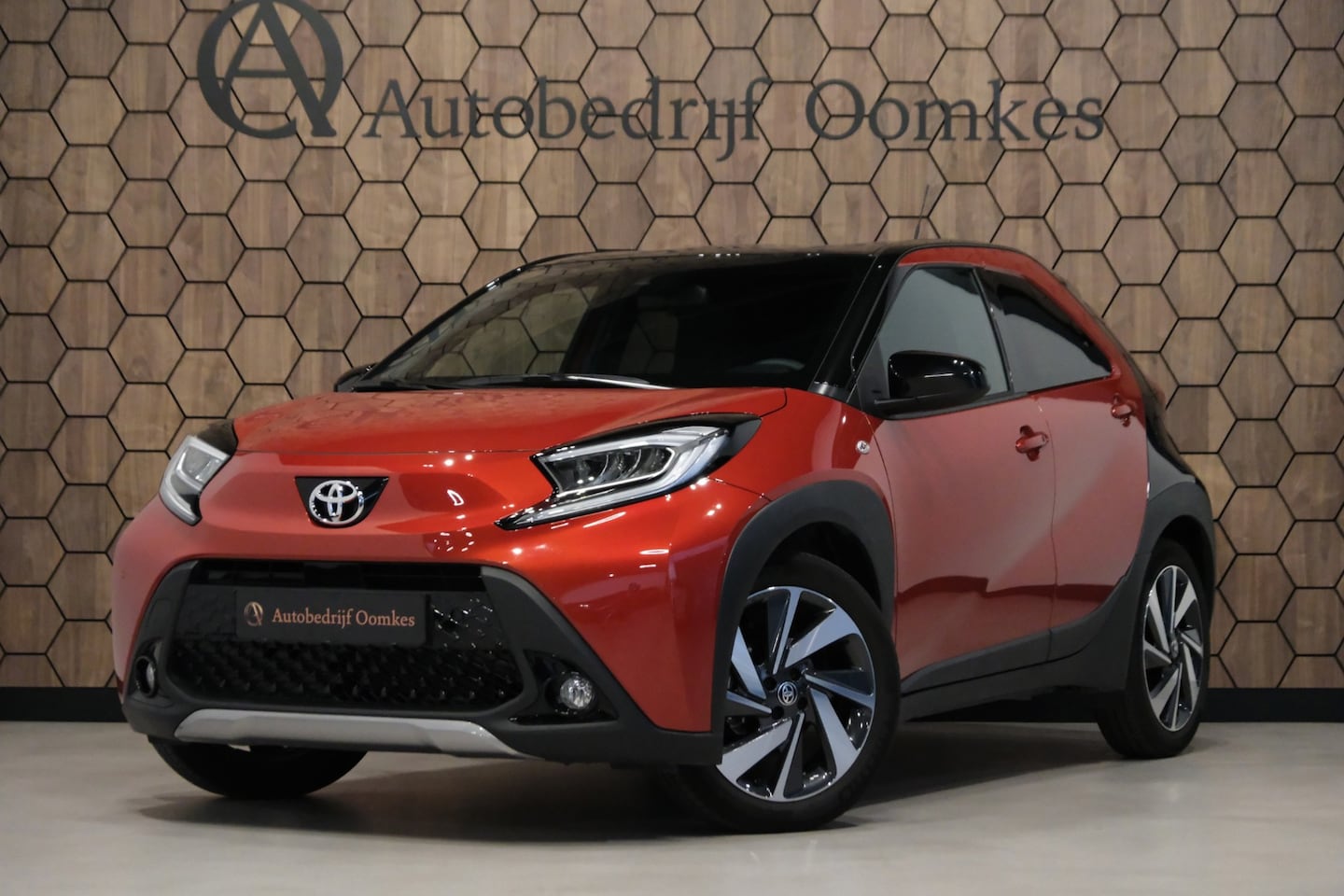 Toyota Aygo X - 1.0 VVT-i S-CVT Pulse |11.781km UNIEK| Camera/Navigatie/JBL SOUND/Stoelverwarming - AutoWereld.nl