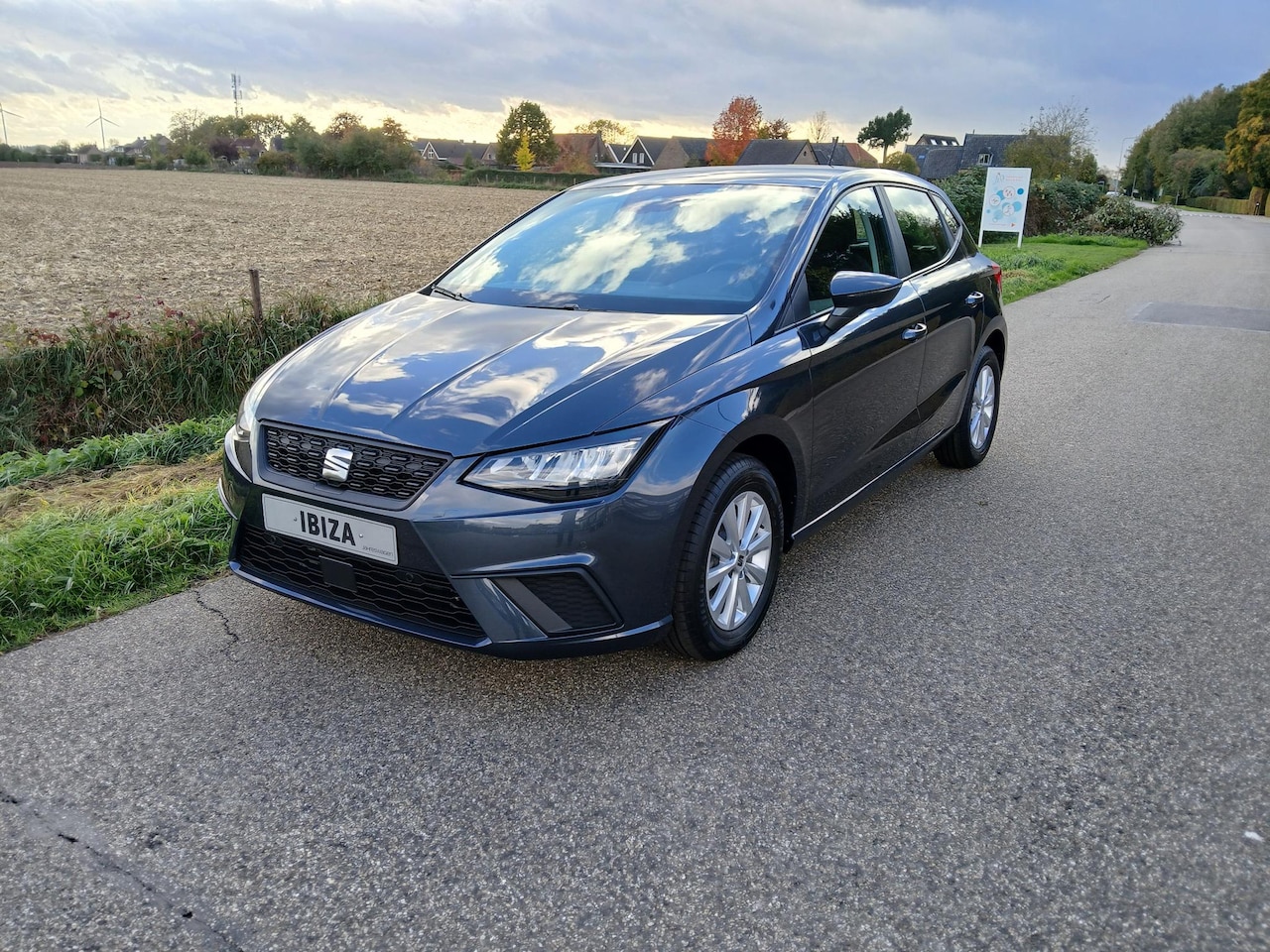 SEAT Ibiza - 1.0 TSI (116pk) Style Business Connect + Camera + Carplay + Dodehoek detec. + Winterpakket - AutoWereld.nl