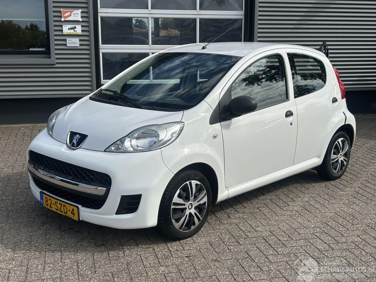 Peugeot 107 - 1.0-12V XR 1.0-12V XR - AutoWereld.nl
