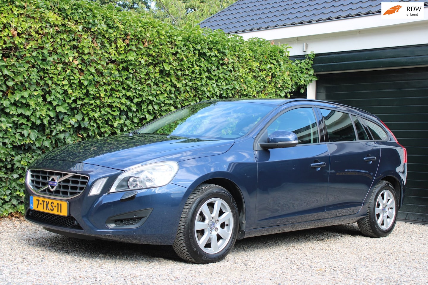 Volvo V60 - 1.6 T3 | Dealeronderhouden | Stoelverwarming | PDC V+A | Navi - AutoWereld.nl