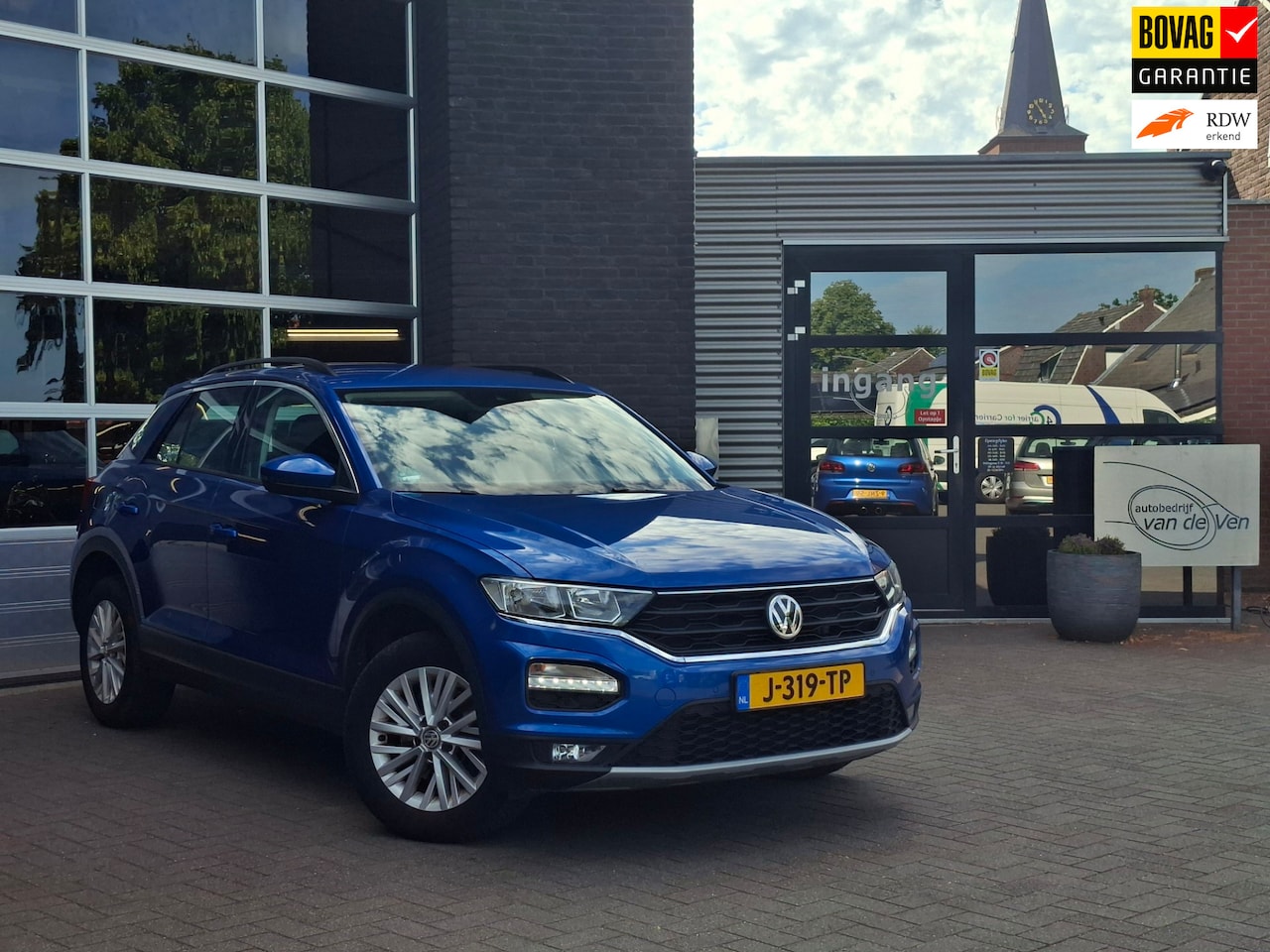Volkswagen T-Roc - 1.5 TSI Sport | Stoel -& stuurverwarming | Achteruitrij Camera - AutoWereld.nl