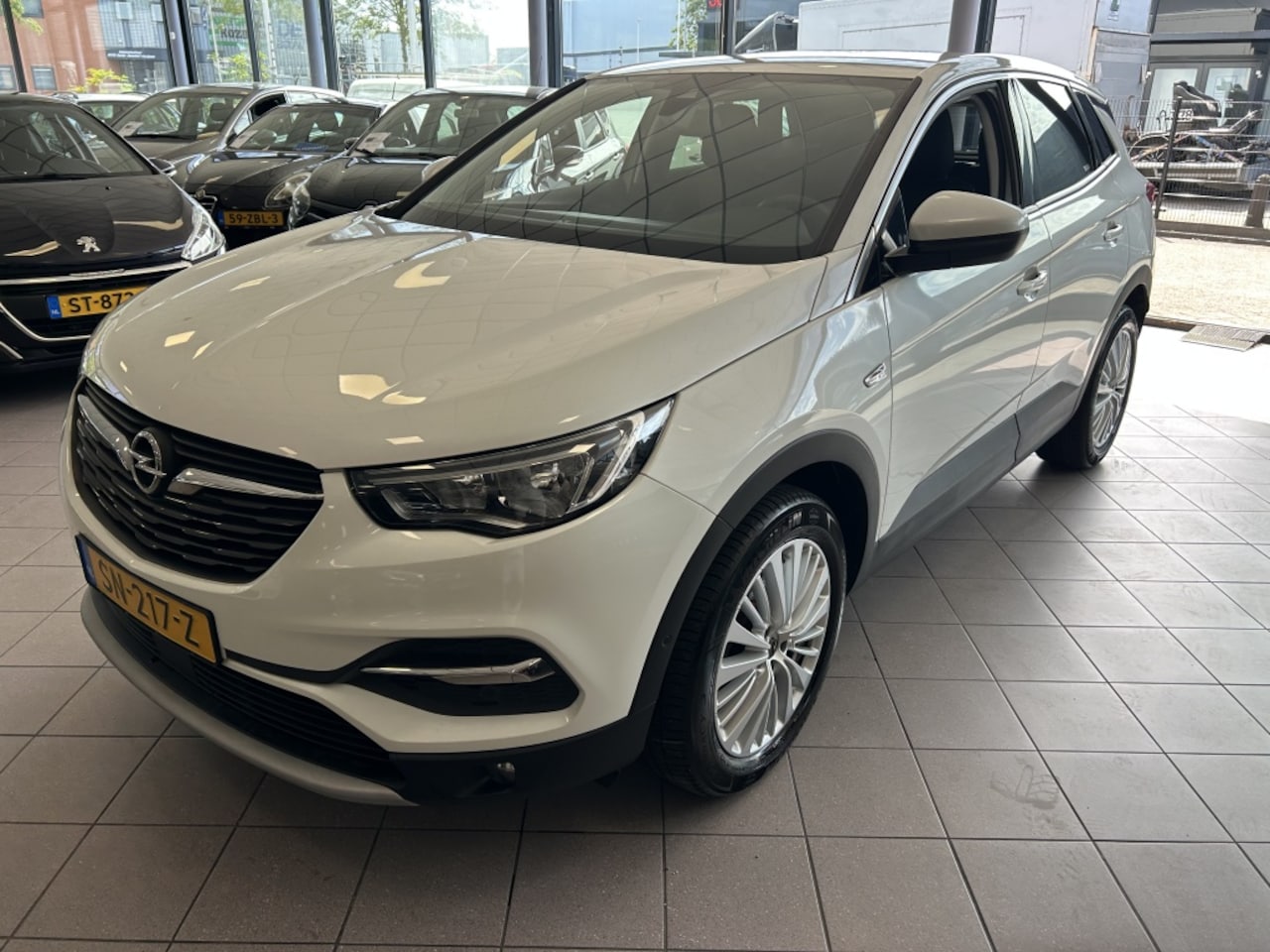 Opel Grandland X - 1.2 Turbo Innovation Eerste Eig 67 DKM BJ 2018 !!! - AutoWereld.nl