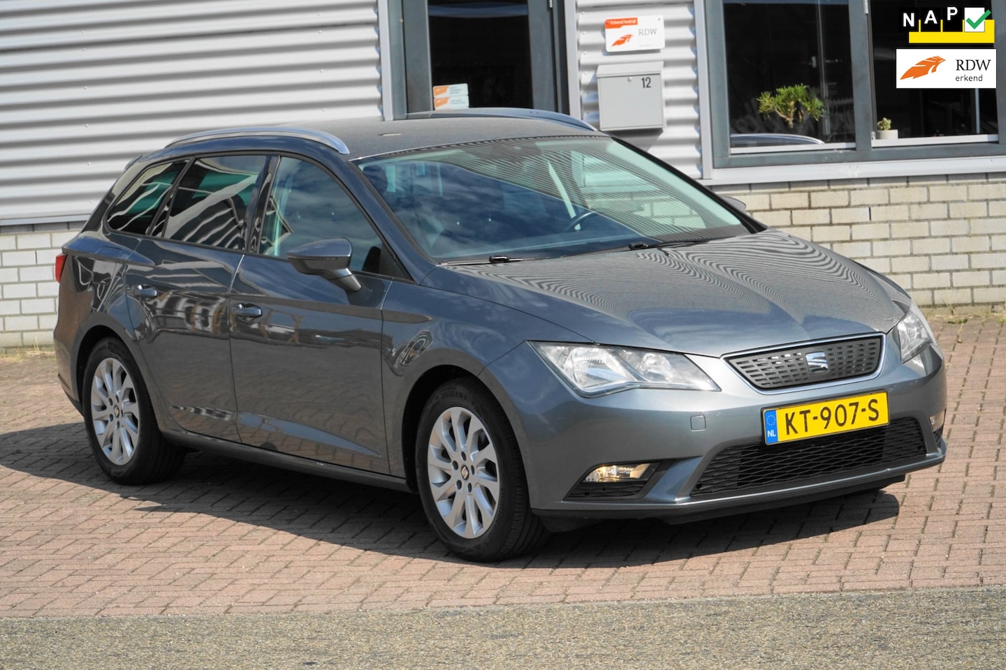 SEAT Leon ST - NAVI TREKHAAK 1.0 EcoTSI Style Connect - AutoWereld.nl