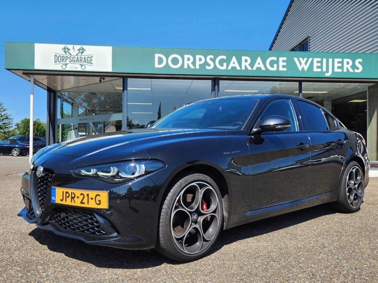 Alfa Romeo Giulia - 2.0 T AWD Q4 Competizione, Leder, Adapt. Cruise, Harman Kardon, 19 inch - AutoWereld.nl