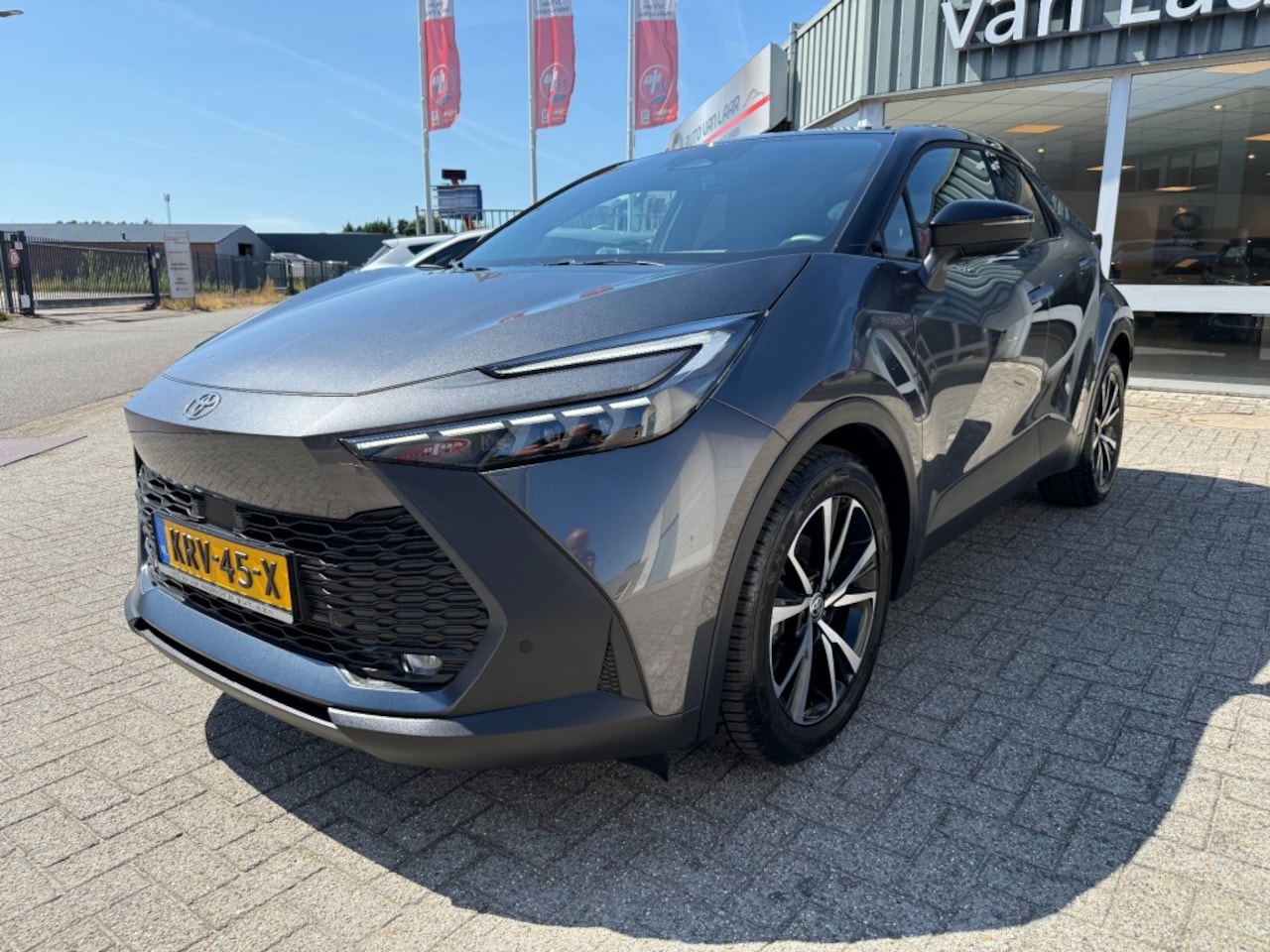Toyota C-HR - 1.8 Hybrid 140 Dynamic Bi-Tone Rijklaar met Garantie - AutoWereld.nl
