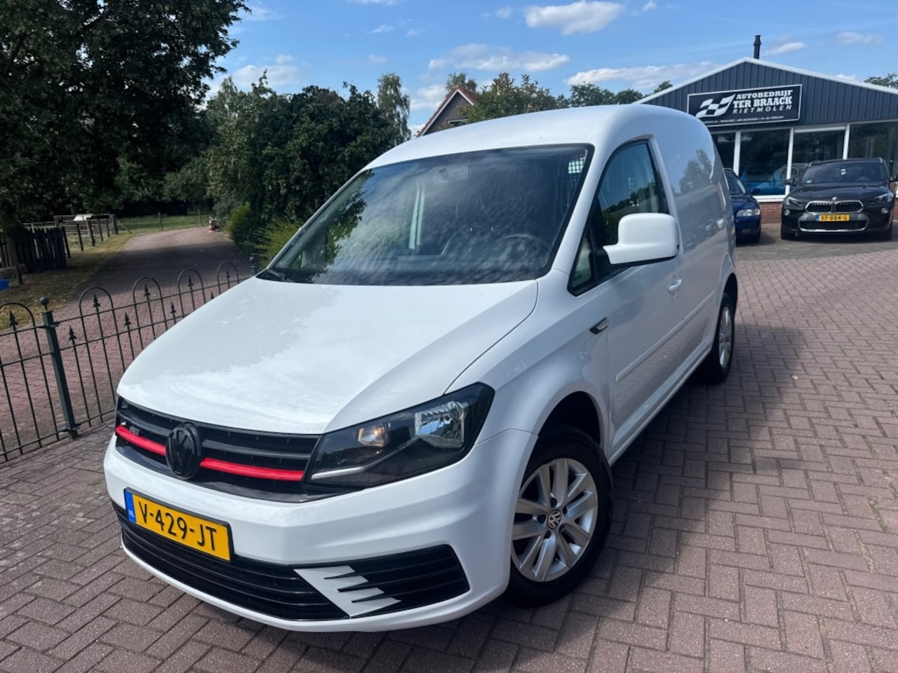 Volkswagen Caddy - 2.0 TDI L1H1*Apple Car play*Airco*Leder - AutoWereld.nl