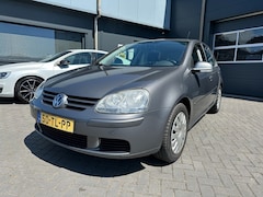 Volkswagen Golf - 1.6 FSI Optive met trekhaak en nieuwe APK