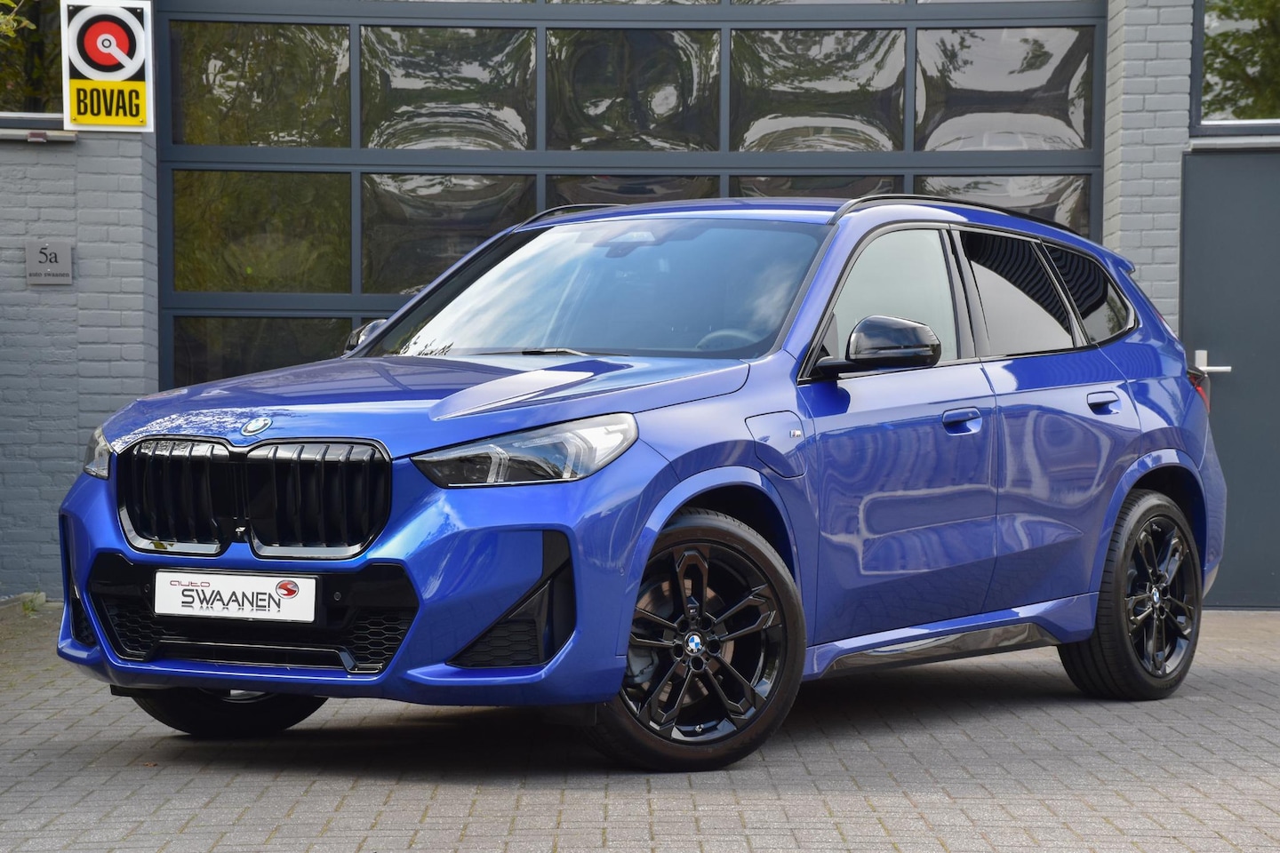 BMW X1 - xDrive25e M Sport | Stuurverwarming | Head up | 360 camera - AutoWereld.nl