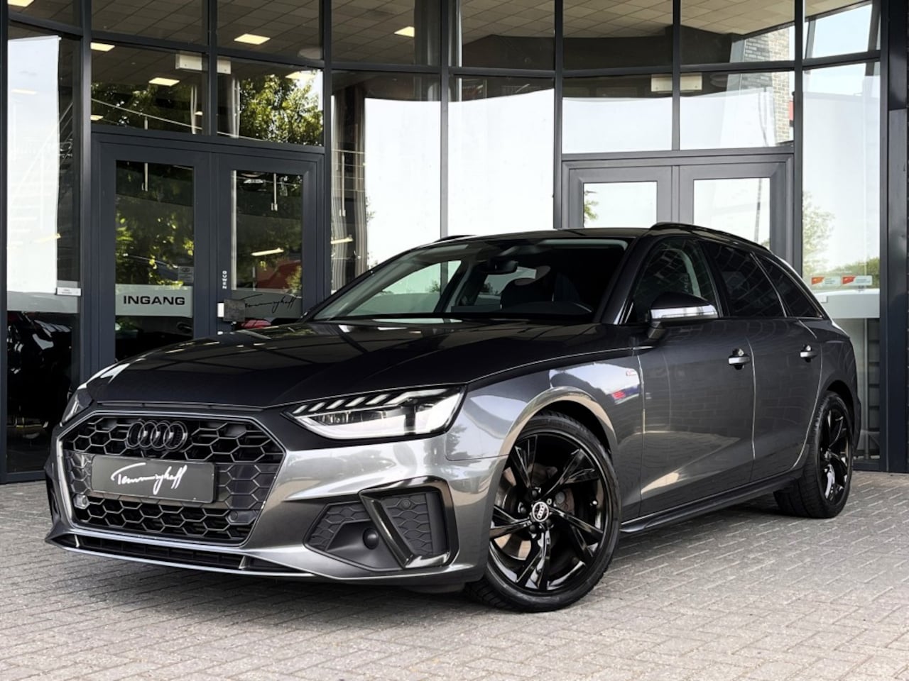 Audi A4 Avant - 35 TFSI AVANT S-LINE - BLACK LINE - LEDER - VIRTU - AutoWereld.nl