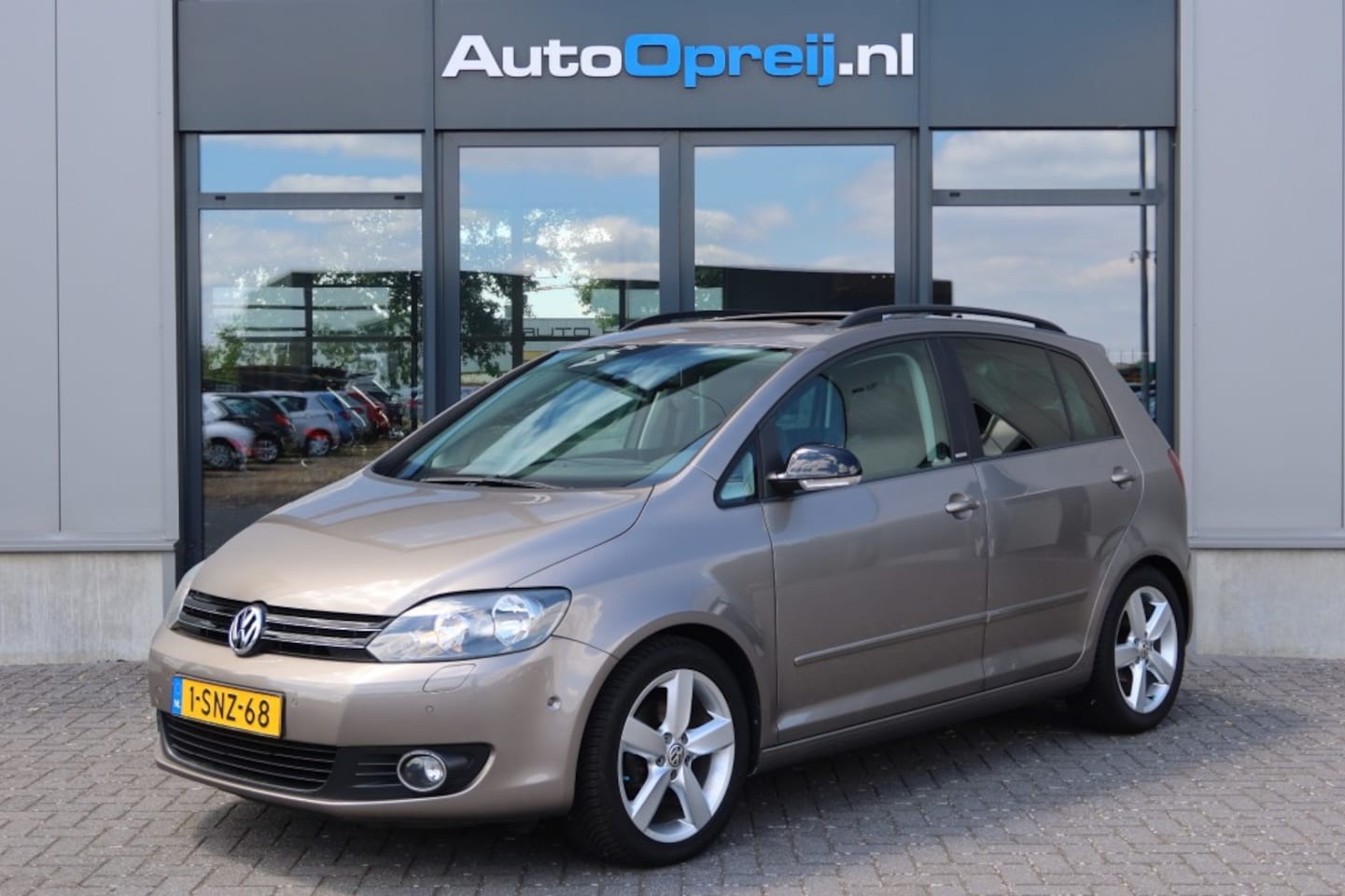 Volkswagen Golf Plus - 1.4 TSI AUTOMAAT122pk Highline NAVI, Clima, Stoelverwarming, Schuif/kanteldak - AutoWereld.nl