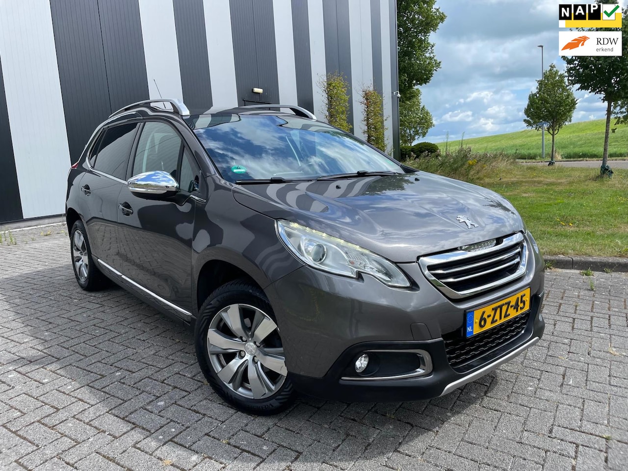 Peugeot 2008 - 1.2 PureTech Allure Navi-Pano-Clima-Cruise-Lmv-Trekhaak - AutoWereld.nl