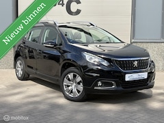 Peugeot 2008 - 1.2 PureTech Blue Lion Trekhaak/Pano/Airco