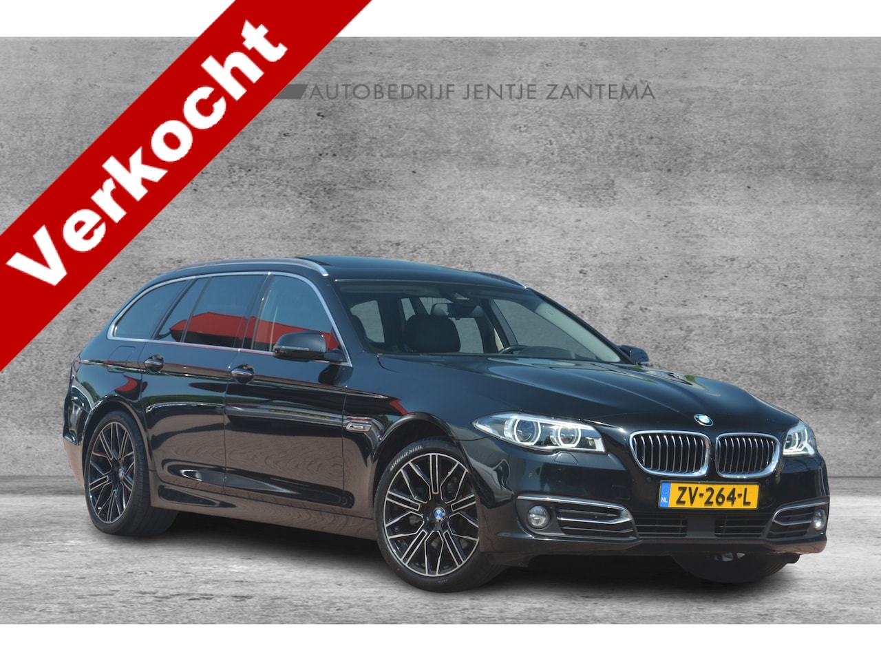 BMW 5-serie Touring - 520xd High Executive | Navigatie | Panoramadak | Comfortseats | Keyless | Xenon | Trekhaak - AutoWereld.nl