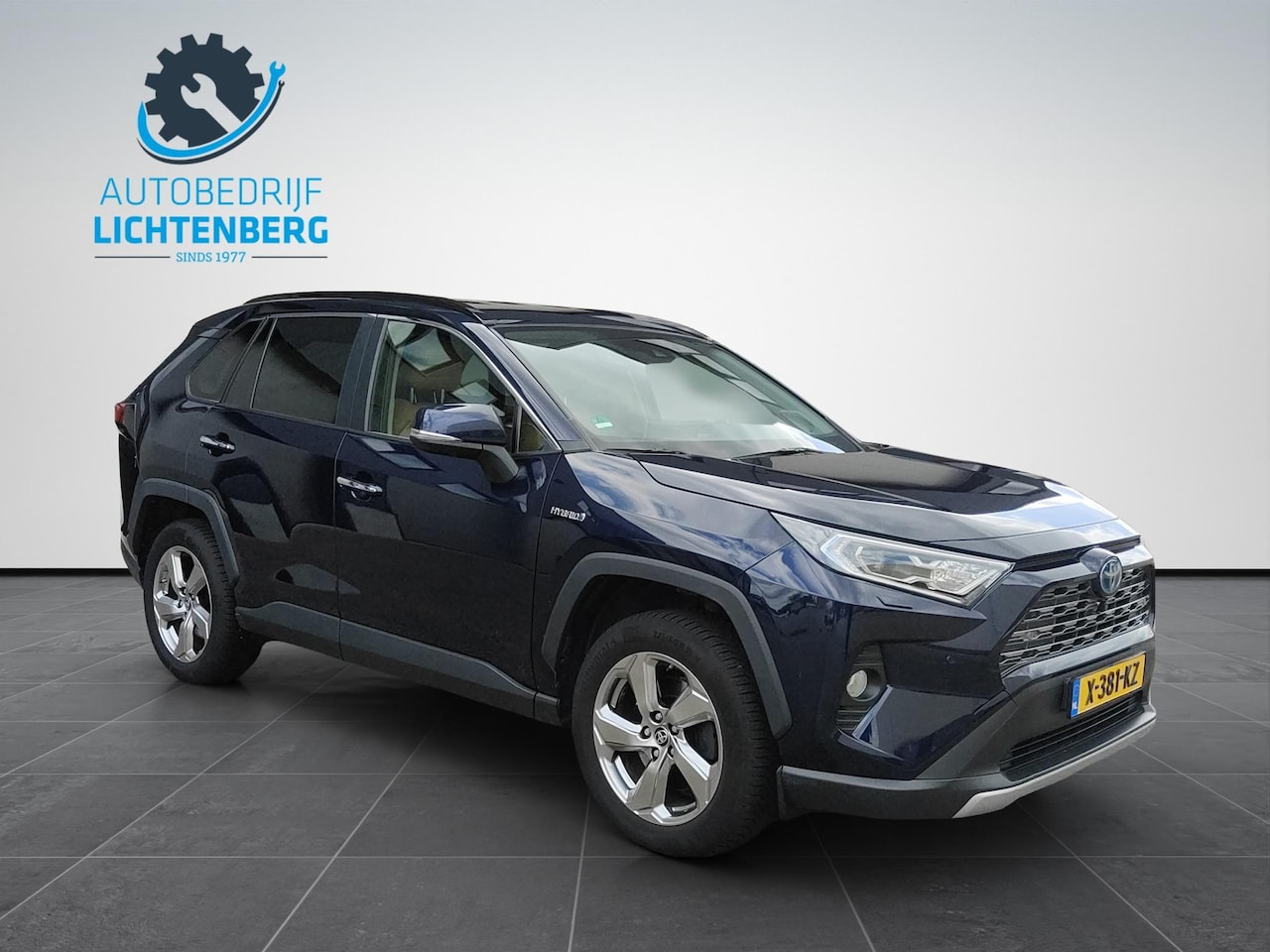 Toyota RAV4 - 2.5 Hybrid AWD Executive LEDER / ADAPTIVE / TREKHAAK / MEM STOELEN - AutoWereld.nl