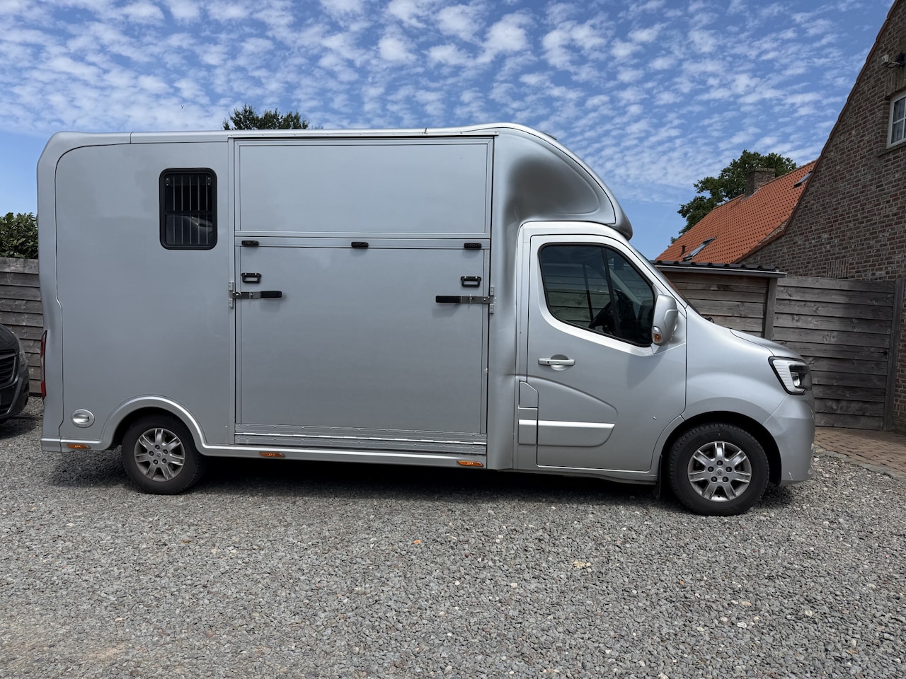 Renault Master - | HORSETRUCK | SODIAK | STALLION 3XL | 2021 - AutoWereld.nl