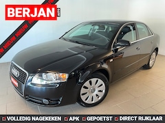 Audi A4 Limousine - 1.6 Advance AIRCO NAVI CRUISE VELGEN NWE DISTRI NWE APK ZEER NETJES INRUIL MOGELIJK