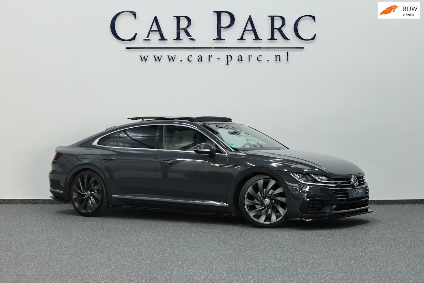 Volkswagen Arteon - 2.0 TSI 3x R-line MAXTON/VIRTUAL/SFEER/PANO/HAF LEER+ALCANTARA+MASSAGE/KEYLESS/20"/CAM/LIN - AutoWereld.nl