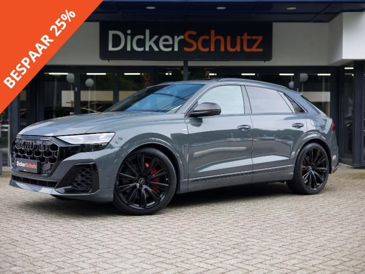 Audi Q8 - 60 TFSIe Competition Exclusive Kleur | Carbon | Vierwielb. | Massage - AutoWereld.nl
