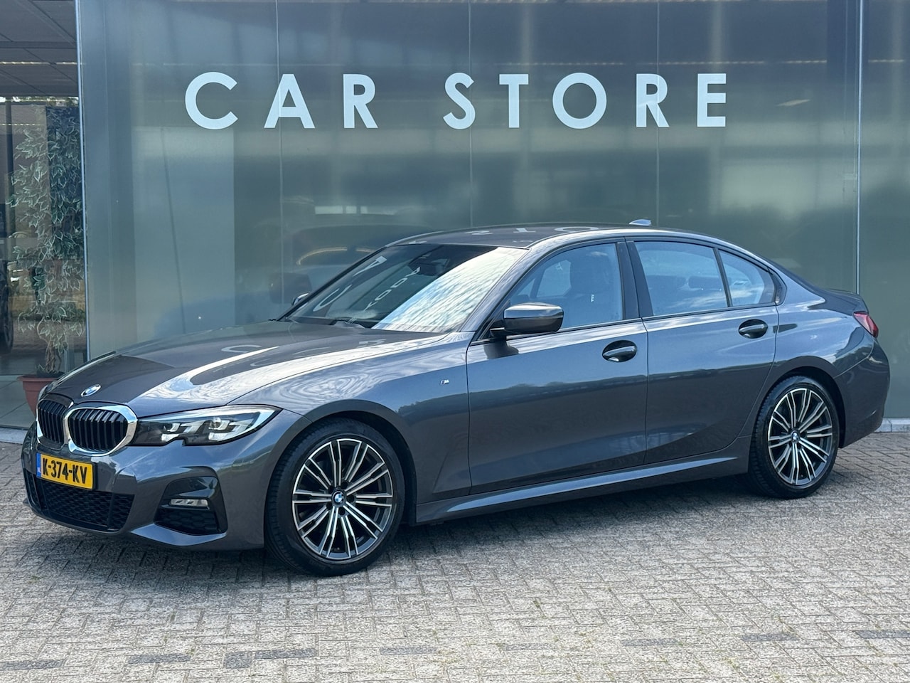 BMW 3-serie - 320i High Executive M-Sport Dealer onderhouden - AutoWereld.nl