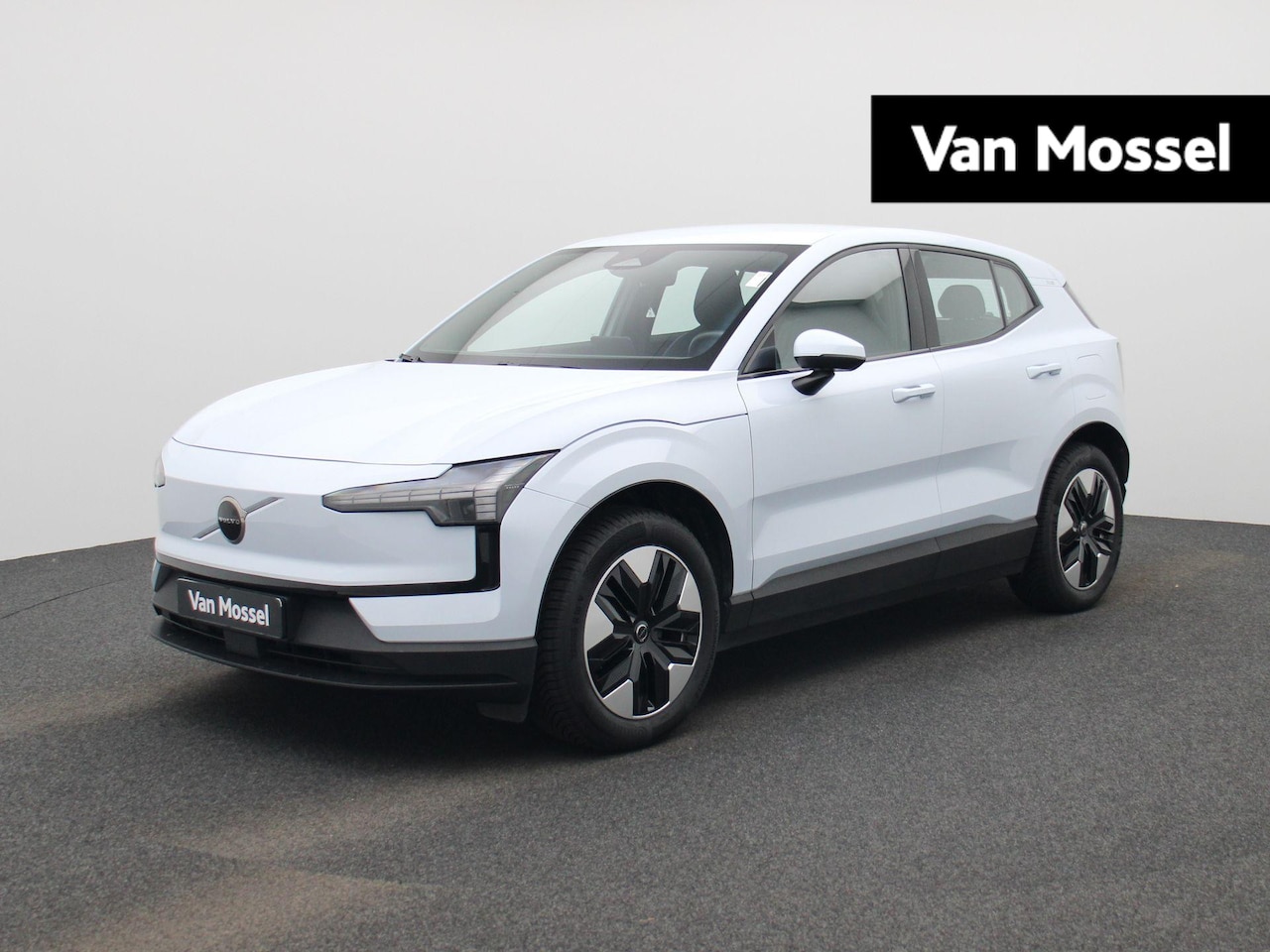 Volvo EX30 - Single Motor Extended Range Core | ACHTERUITRIJCAMERA | APPLE CARPLAY - ANDROID AUTO | ADA - AutoWereld.nl