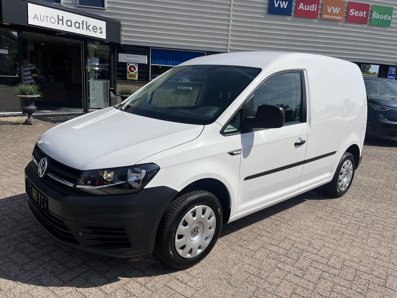Volkswagen Caddy - 1.2 TSI L1H1 BMT Easyline trekhaak, btw verrekenbaar, 1 ste eigenaar, zeer nette en goed o - AutoWereld.nl