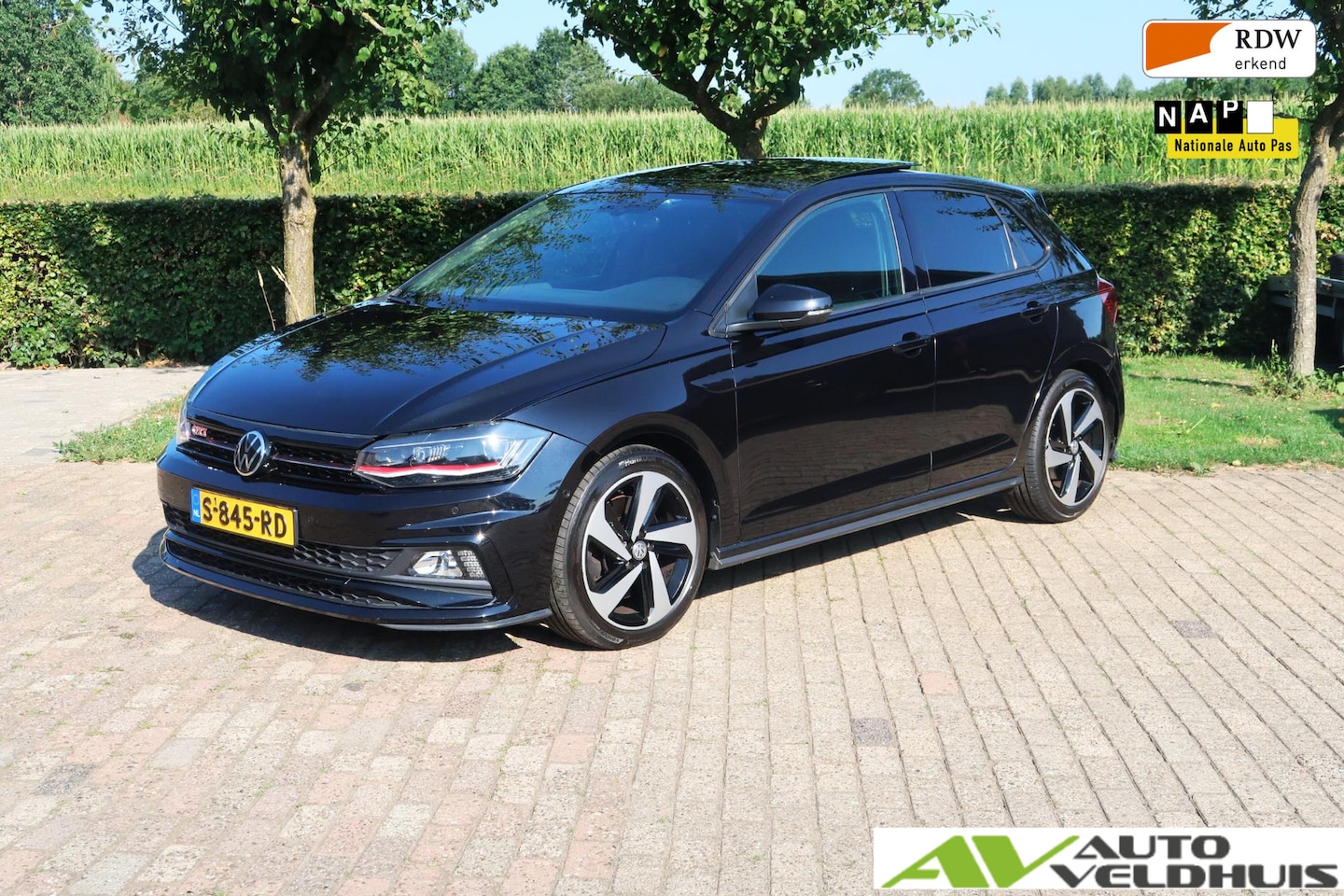 Volkswagen Polo - 2.0 TSI GTI MEENEEMPRIJS CAMERA CRUISE CARPLAY - AutoWereld.nl