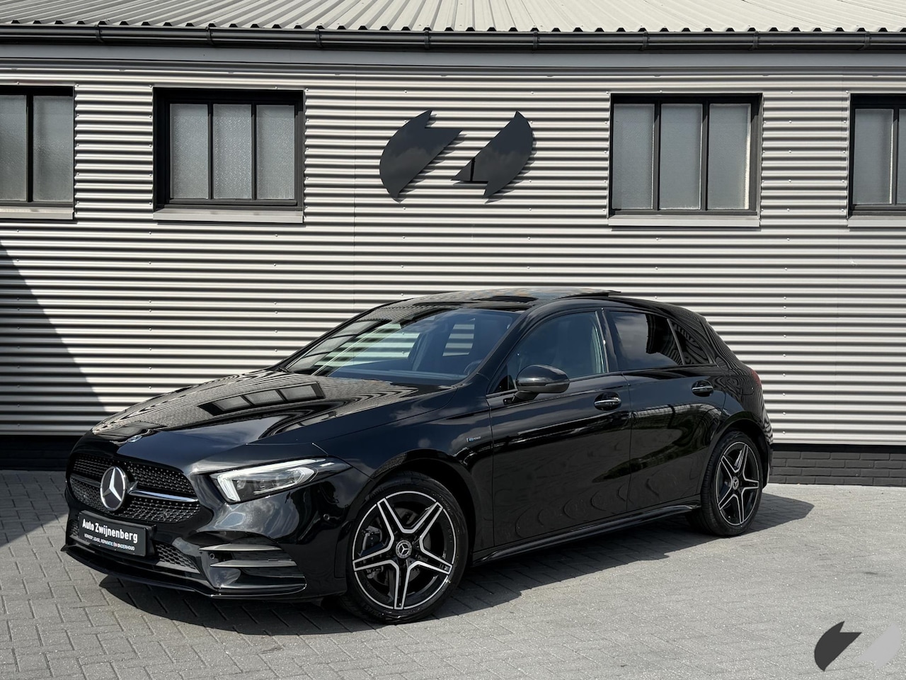 Mercedes-Benz A-klasse - 250 e AMG Limited |Pano|Memory|Trekhaak| - AutoWereld.nl