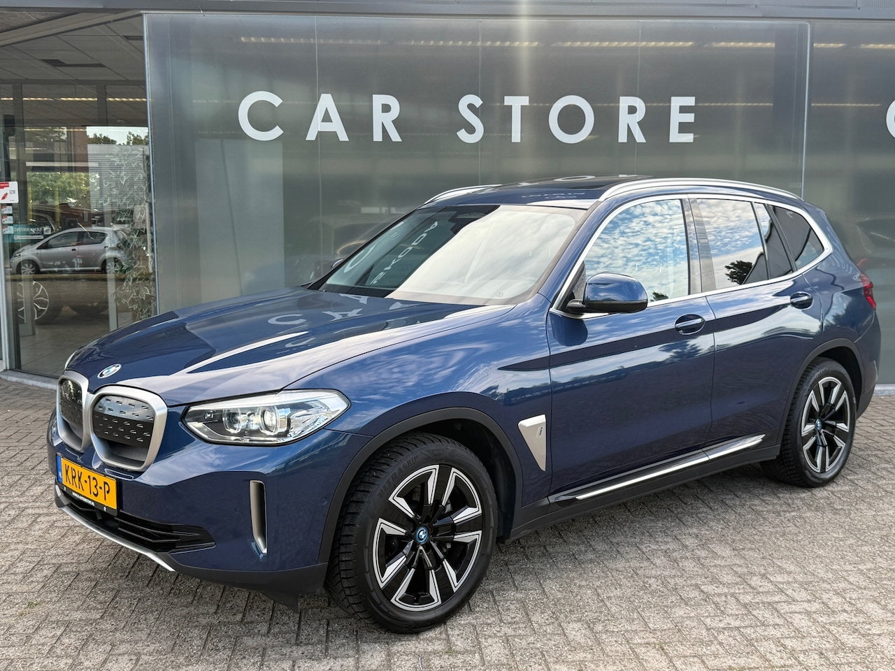 BMW iX3 - Executive 80 kWh 95% SOH PANO|LEDER|DEALER ONDERHOUDEN - AutoWereld.nl