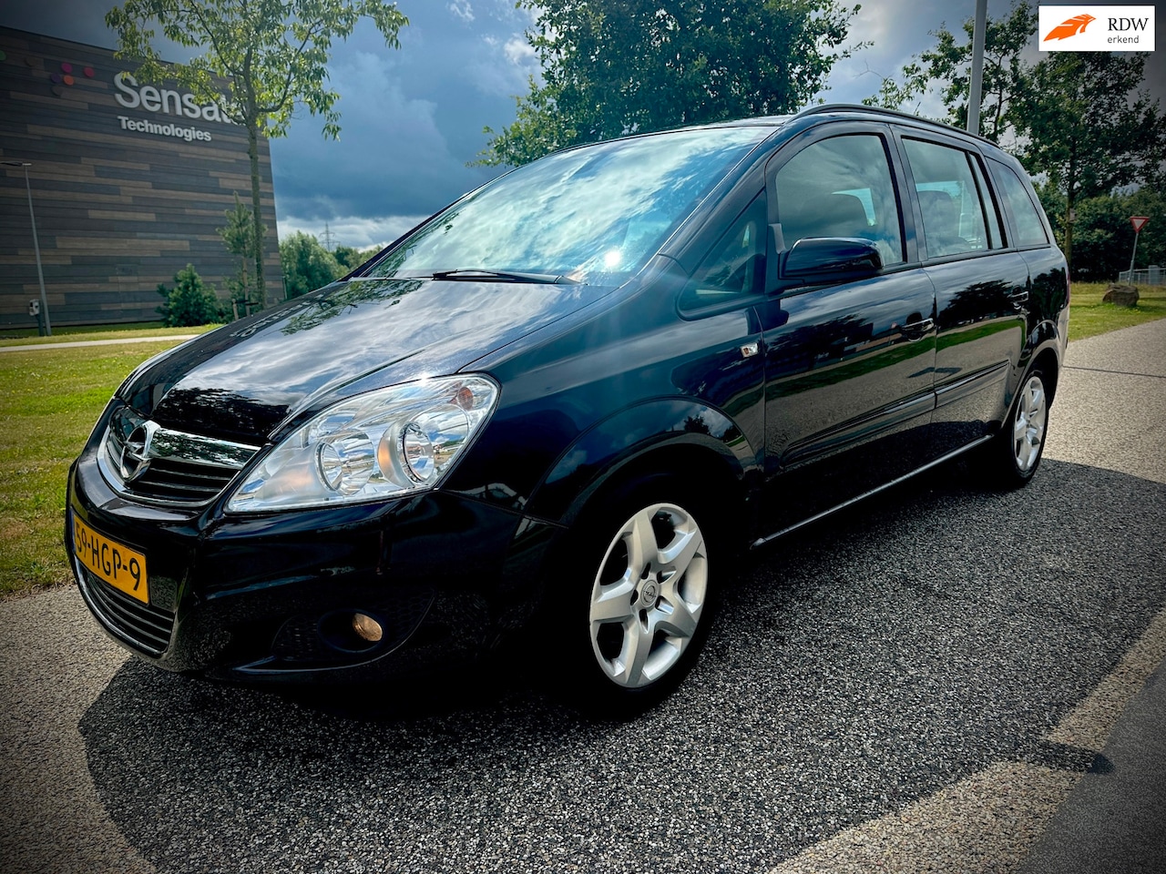 Opel Zafira - 1.6 Essentia 1.6 Essentia, 7 PERSOONS, NIEUWE APK, TREKHAAK, NAP - AutoWereld.nl
