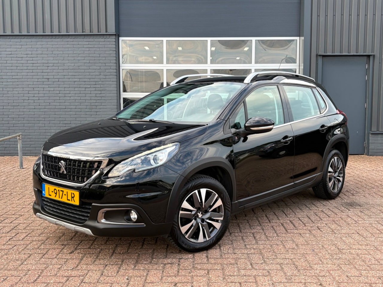 Peugeot 2008 - 1.2 PureTech Allure 1.2 PureTech Allure - AutoWereld.nl
