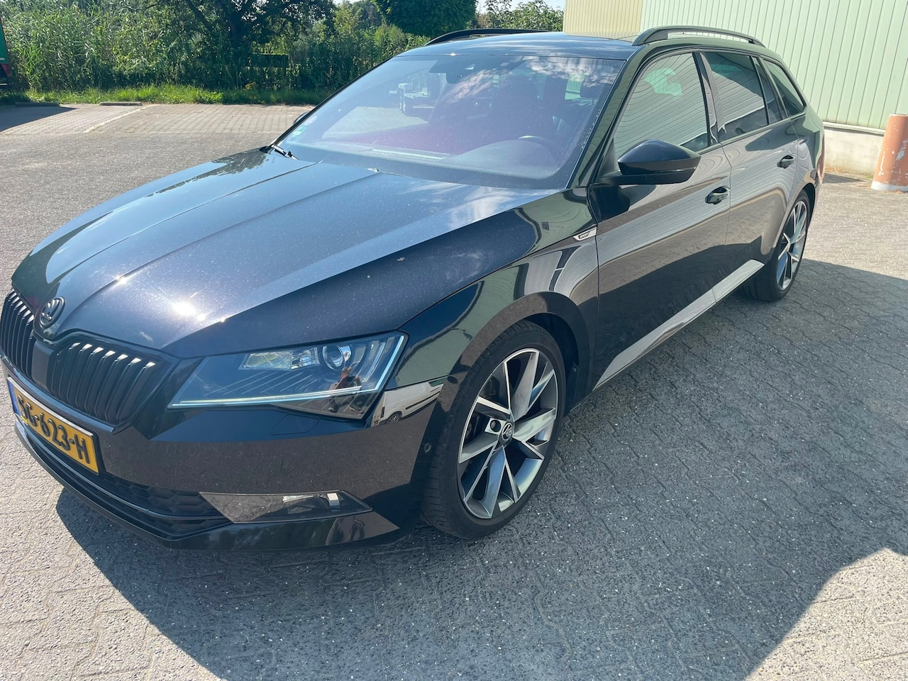 Skoda Superb Combi - 1.4 TSI ACT Sportline Bus Automaat/Panoramadak/Trekhaak - AutoWereld.nl