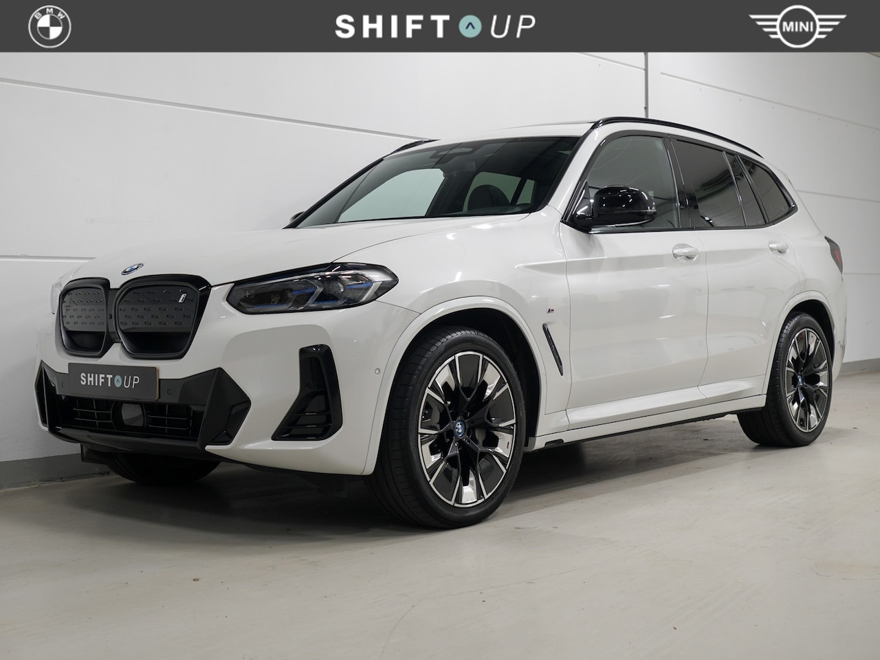 BMW iX3 - 80 kWh Panoramadak | Harman Kardon | CoPilot | Head Up - AutoWereld.nl