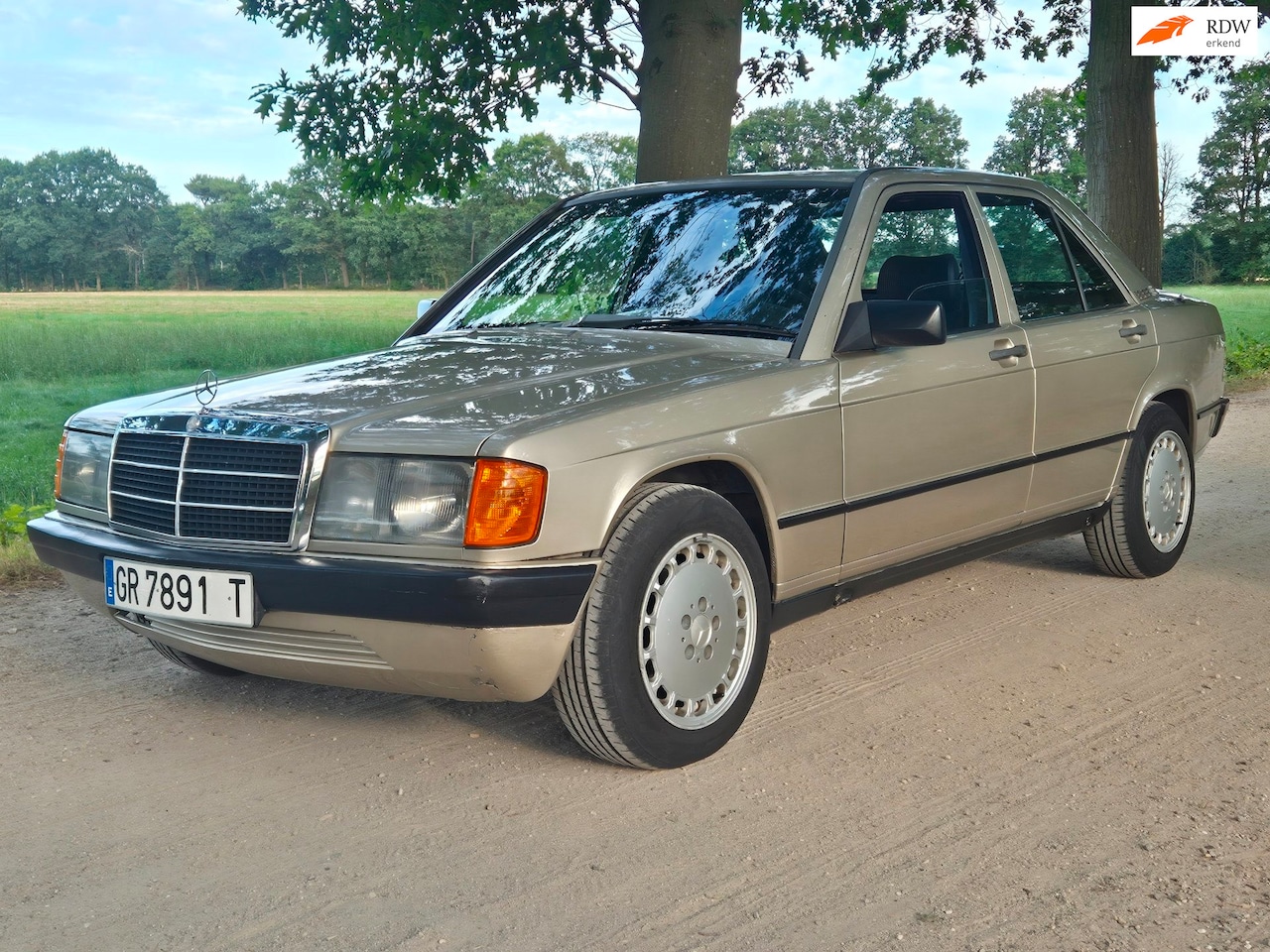 Mercedes-Benz 190-serie - 2.0 *AIRCO/SCHUIFDAK* van 1985! - AutoWereld.nl