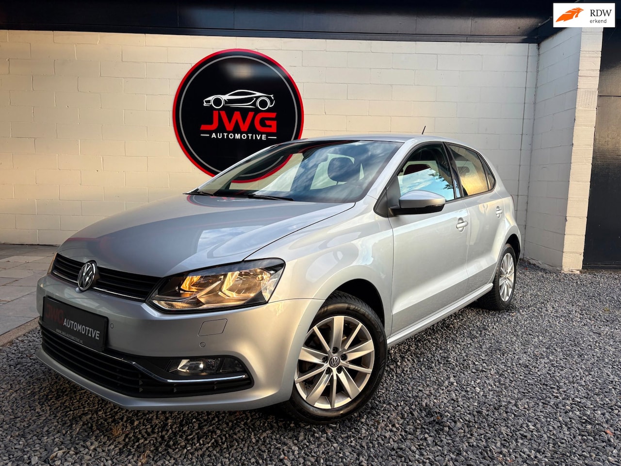 Volkswagen Polo - 1.0 Comfortline Airco/Cruise/Navi/Sensoren - AutoWereld.nl