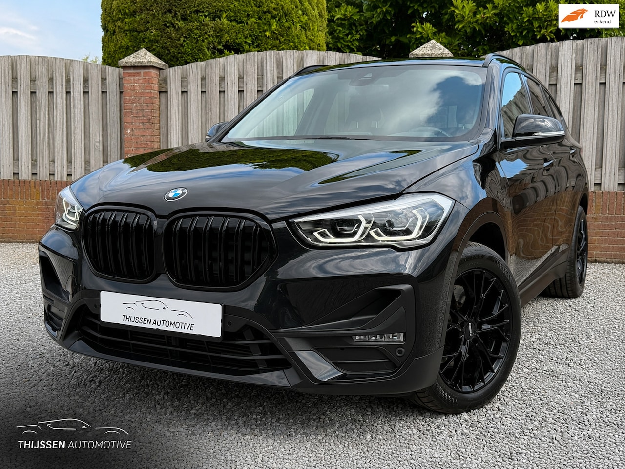 BMW X1 - XDrive25e Business Edition Plus BLACK PAKKET VOL LEER STOELVERWARMING NACI CLIMA P CAMERA - AutoWereld.nl